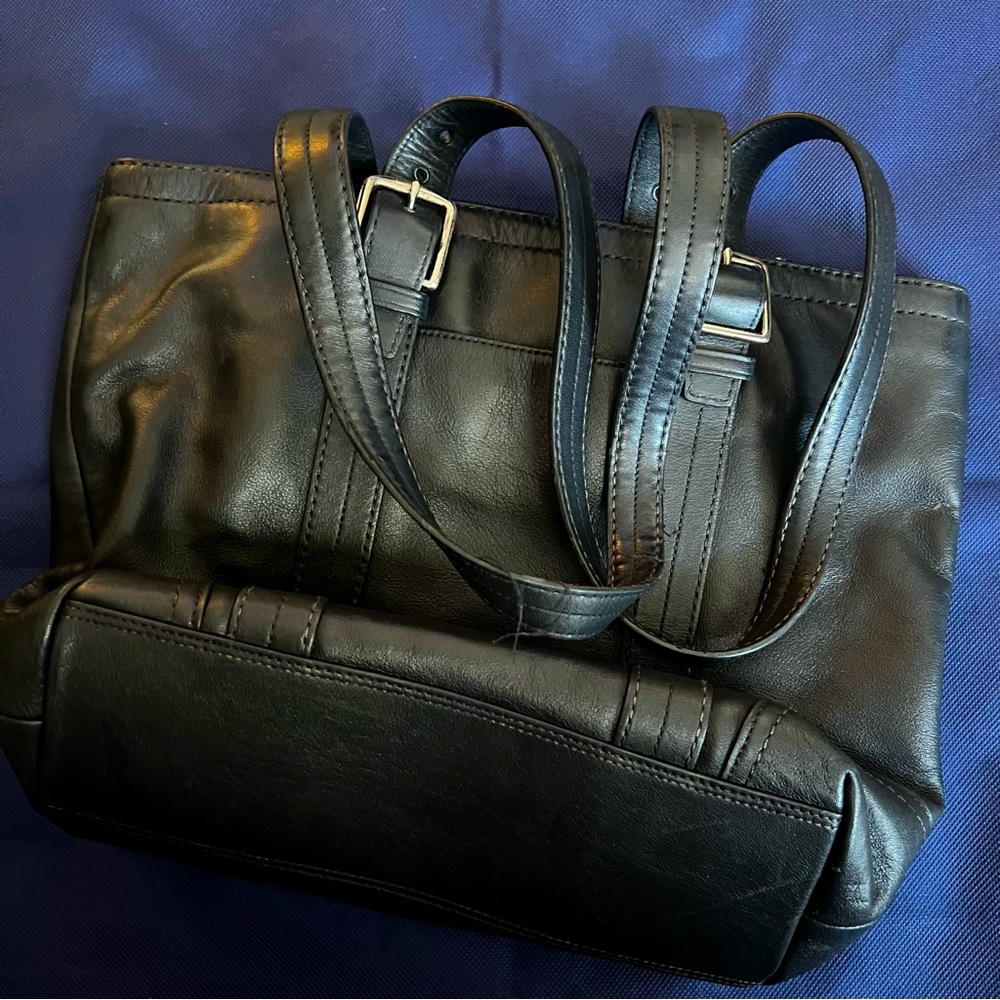 COACH Authentic HAMPTON Legacy
Large L Black Leather